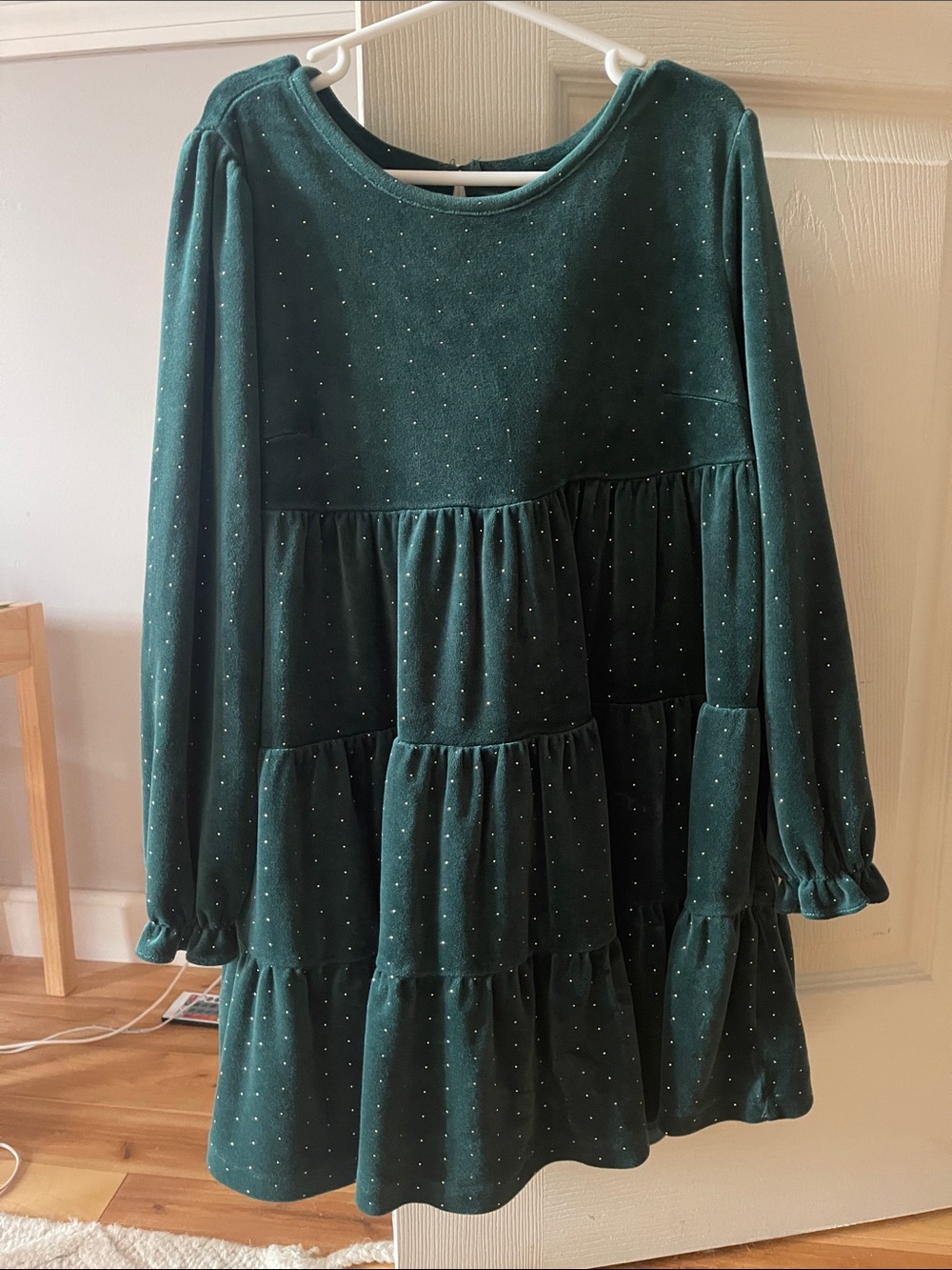 Girls Long sleeve Emerald Green Velvet Dress Christmas Dress Size 8